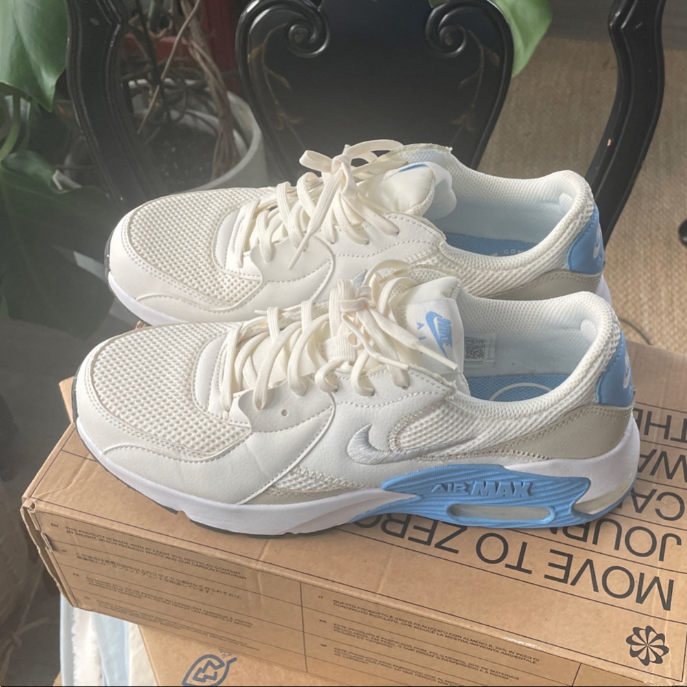 2021
Nike Air Max Excee 'White Game Royal' Nike Women's Cream and Blue Sneakers